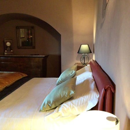 Villa Moglietta Host In Langhe Albaretto della Torre Bagian luar foto